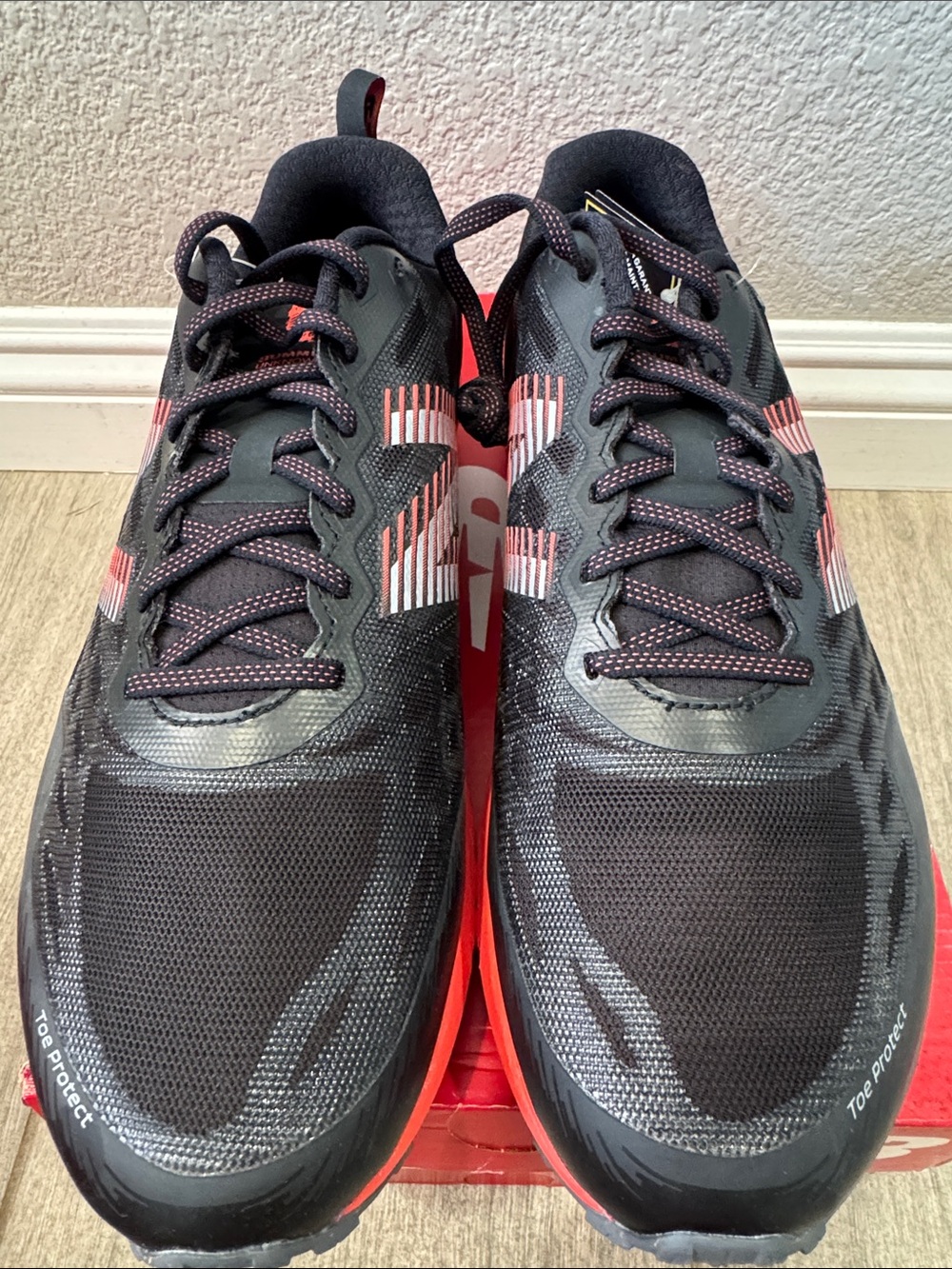 New Balance Summit Unknown GORE-TEX Trail Running Shoes (2E Width)Men size13.